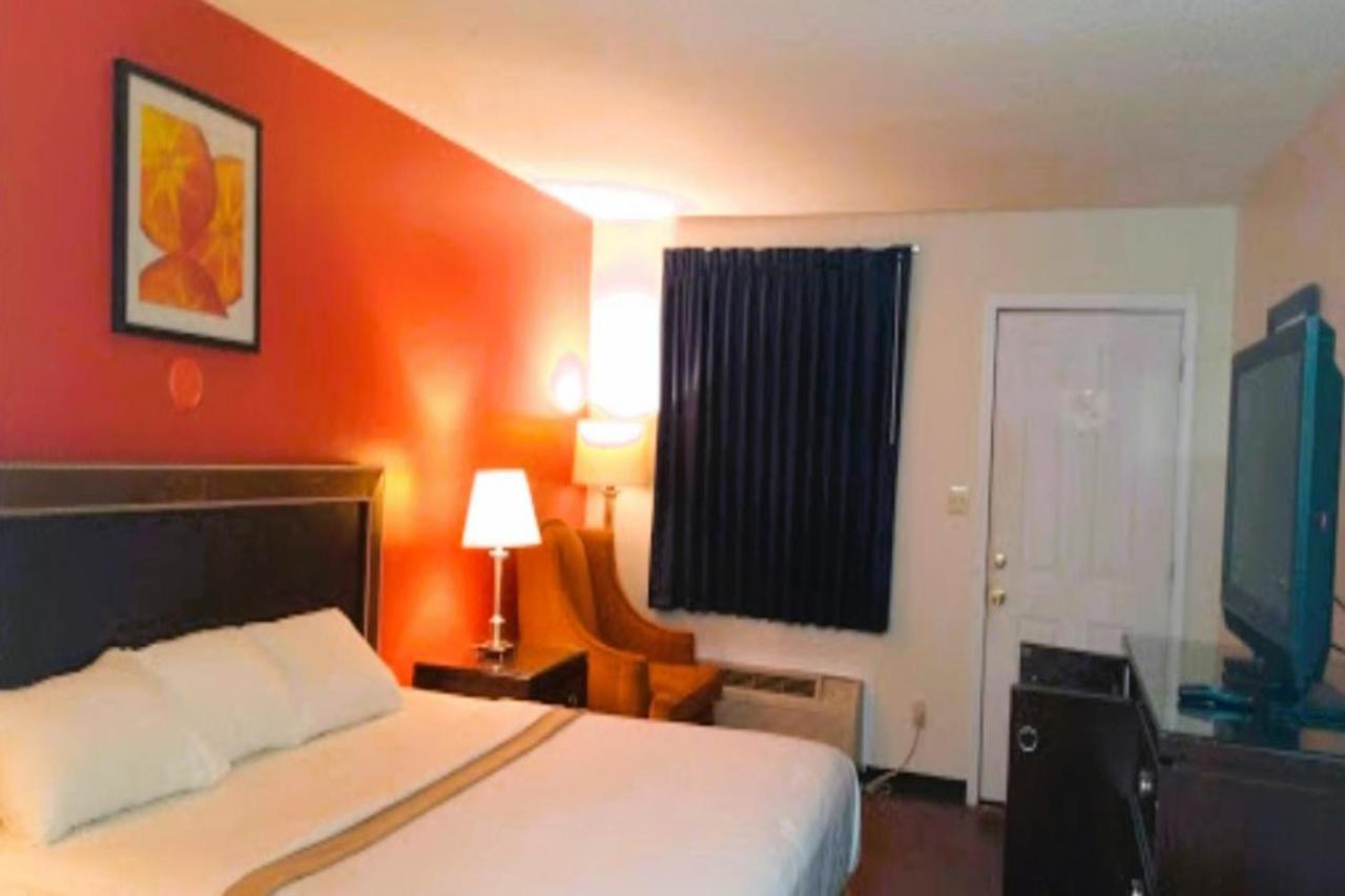 Oyo Hotel Mcintyre Ga, Us 441 Exterior photo